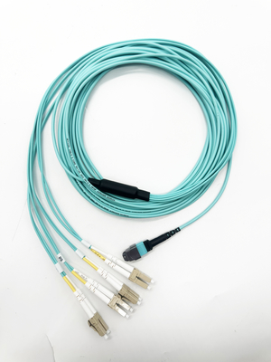 8 MTP® OM3 de base à câble troncal en fibre optique LC Femme Plénum Patch Cord 5m pour un centre de données à haute densité